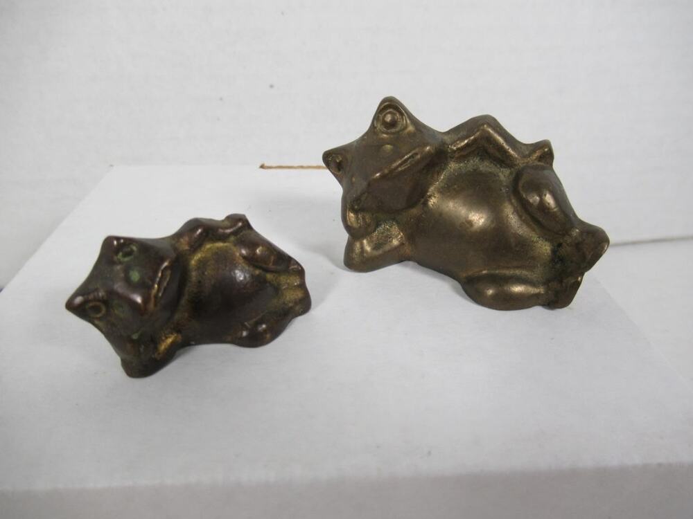 2 Brass / Bronze Frog Figurines Paperweight Frogs C262
